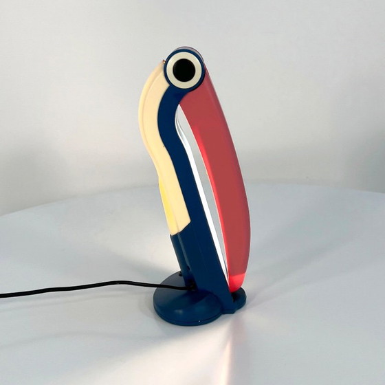 Blue & Pink Toucan Lamp by H.T. Huang for Huanglite, 1980s, Table lamps, Plastic (photo 3 of 6)