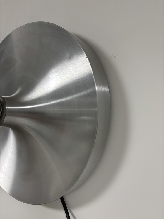 Image 1 of Grote Discus wandlamp ontwerp Charlotte Perriand voor Les Arcs, jaren 70.