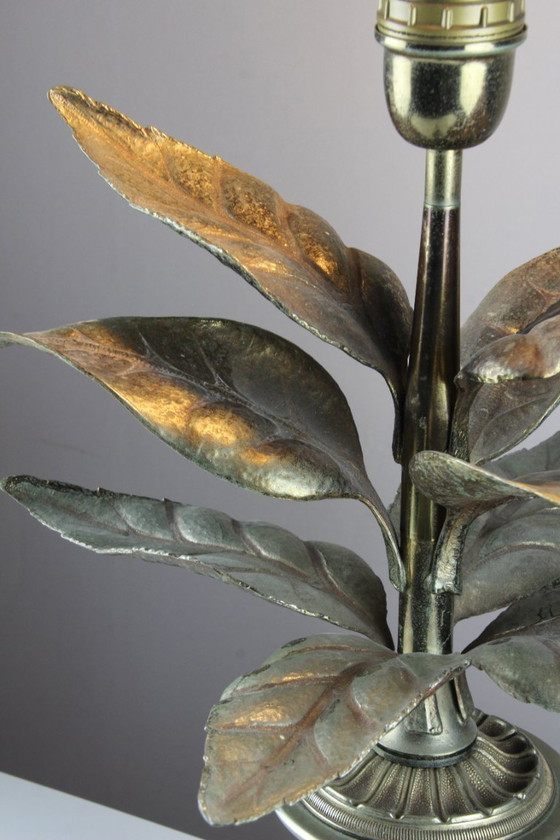 Image 1 of Vintage messing tafellamp in bladvorm – Hollywood Regency – Stijl van Willy Daro – België jaren 70