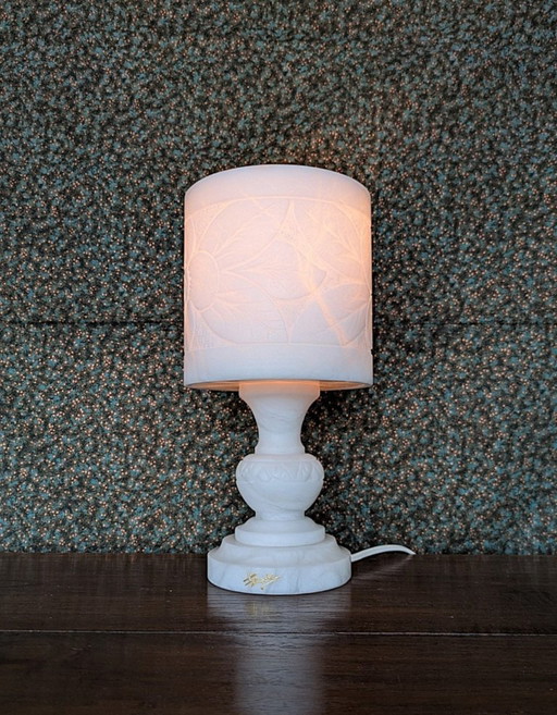 Vintage alabaster table lamp, 27 cm high, from 1 piece