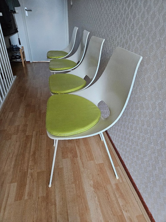 Image 1 of 4x Tonneau eetkamerstoel van Pierre Guariche voor Steiner