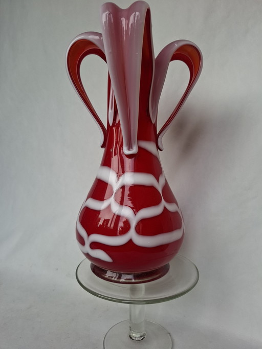Beautiful murano vase large red/white