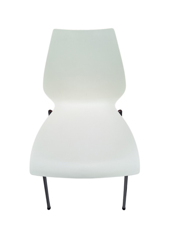 Image 1 of 4x Kartell Maui chairs by Vico Magistretti