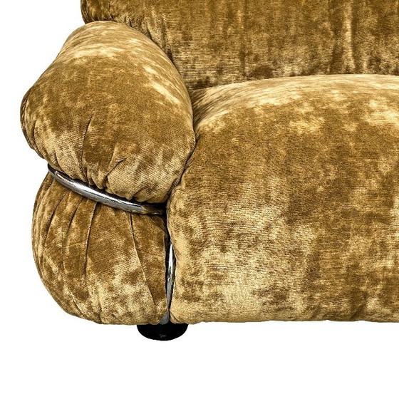 Image 1 of Sillón Sesann de Gianfranco Frattini para Cassina en terciopelo amarillo ocre, 1972