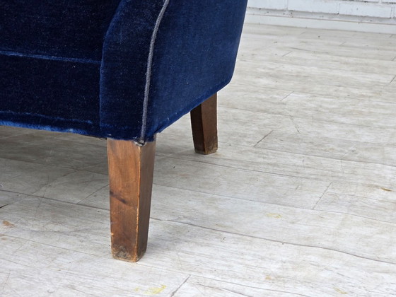 1960s, Danish 2-seater sofa. Dark blue furniture velour. – 2 seaters, Velvet, Wood (photo 2 of 12)