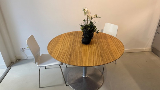 Image 1 of Artifort Circle round table 120 cm