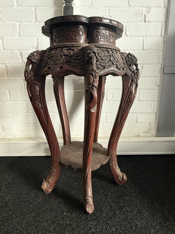 Image 1 of Support à plantes vintage en bois dur sculpté chinois