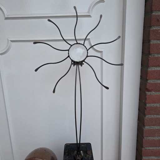 Vintage Smeedijzeren Wand Kandelaar met Glazen Loep