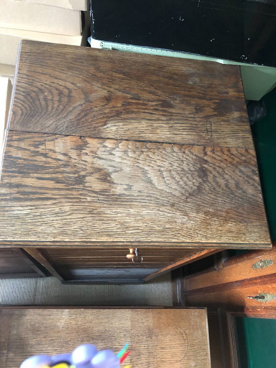 Image 1 of armario antiguo con puerta enrollable