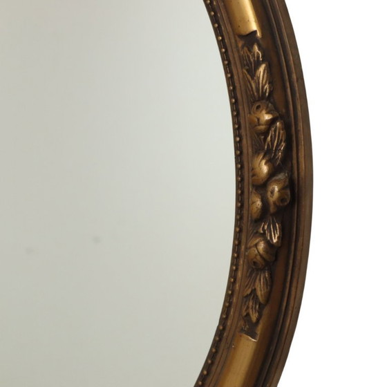 Image 1 of Espejo ovalado francés dorado de 58 cm
