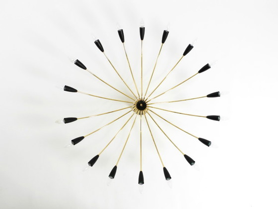 Image 1 of Bellissima ed enorme lampada da soffitto Sputnik in ottone, stile moderno di metà secolo, con 18 bracci | Ø 113 cm