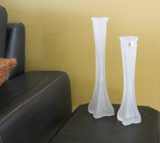 Image 1 of Set of 2 beautiful vintage sixties opaline/milk glass vases Made in Portugal