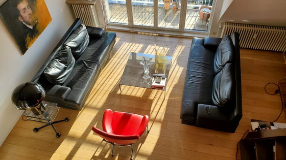 Image 1 of 2 canapés en cuir noir