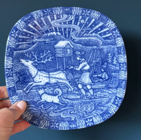 Image 1 of Rörstrand Julen set of 8 Gunnar Nylund plates