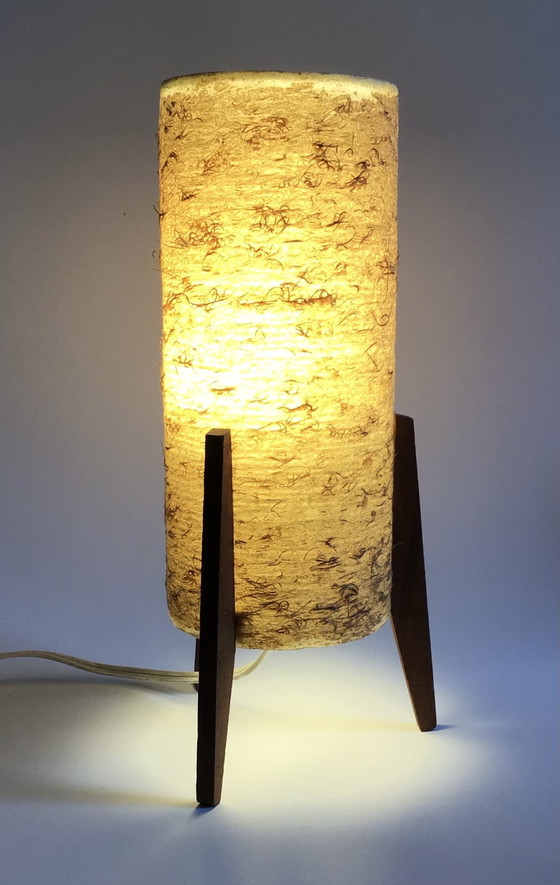 Image 1 of Lampada da tavolo a treppiede in fibra di vetro vintage