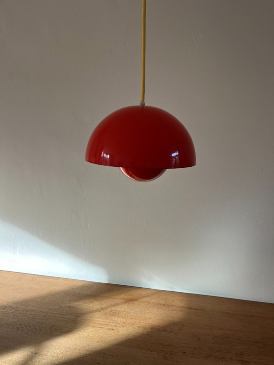 Image 1 of Vintage Louis Poulsen Flowerpot - Verner Panton - VP1 - Danish design lamp