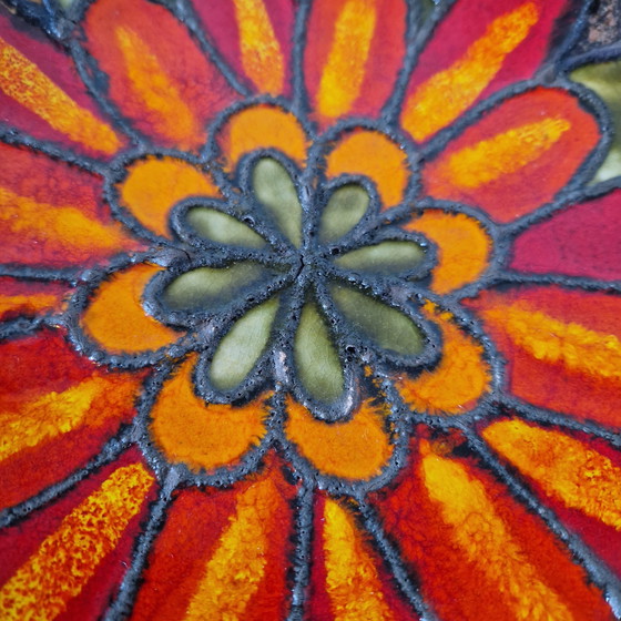 Image 1 of Jaren 70 keramiek wandbord lava glazuur schaal