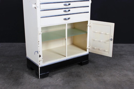 Armoire Vintage Baisch Bauhaus Industrial Design – Commodes, Metal, Glass (photo 10 of 17)