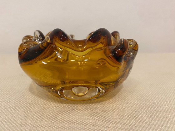 Vintage Tsjechische Boheemse asbak van amberkleurig glas – jaren 70 – Decoratieve objecten (photo 7 of 11)