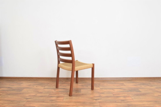 Image 1 of Silla de comedor danesa de teca de mediados de siglo, diseñada por Niels O. Møller para J.L. Møllers en la década de 1960.