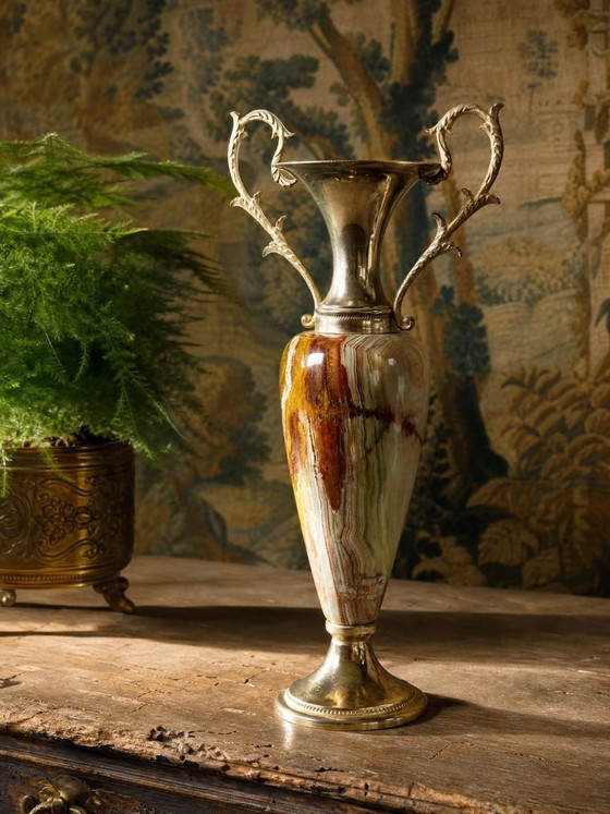 Image 1 of Grote decoratieve cassolette van onyx en verguld metaal, Italië, jaren 60-70.