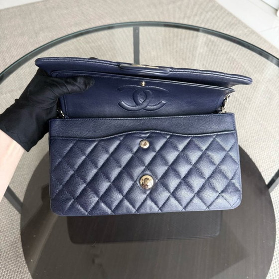 Image 1 of Chanel Classic Flap Medium - Caviar 25CM Gewatteerd Donker Middernachtblauw Gouden Hardware Serie 31