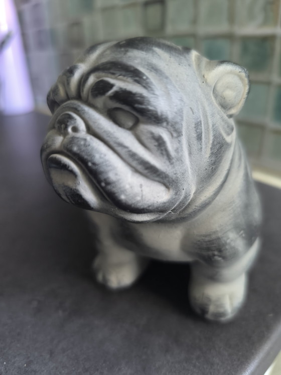 Image 1 of Bulldogge aus Stein