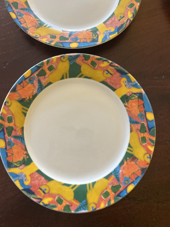 Image 1 of Corneille plates 4 large and 6 small l'ete commençant