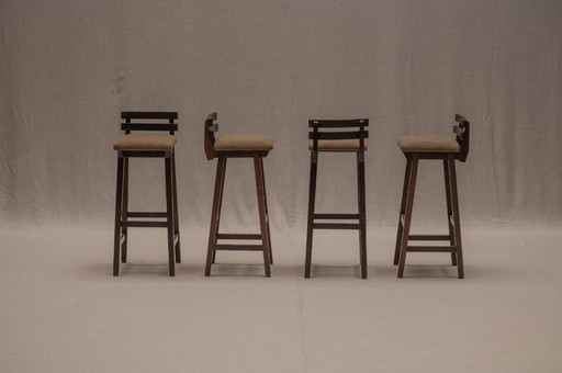 Elegantes Set modernistischer Barhocker, 1970er Jahre
