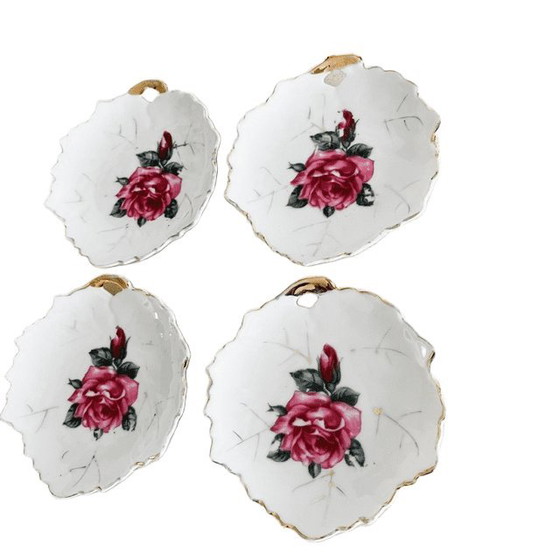 Image 1 of Set vintage di quattro piattini in porcellana con decorazione a rose rosa, anni '60.