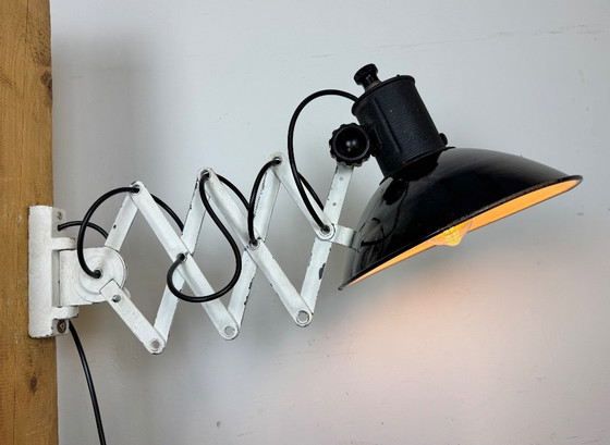 Image 1 of Lampada da parete industriale a forbice in smalto nero, anni '50