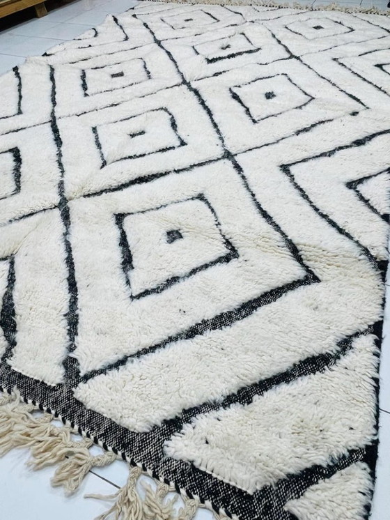 Image 1 of Tapis marocain blanc-noir artisanal 250cmx150cm 