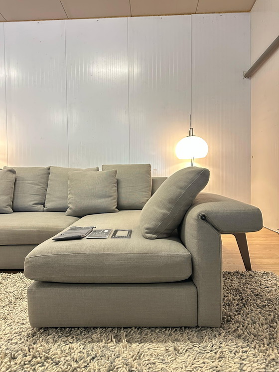 Image 1 of Divano angolare Minotti Collar con tavolino Minotti in condizioni nuove