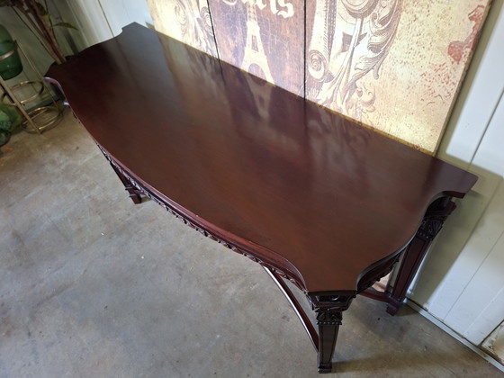 Image 1 of Klassieke engelse mahoniehouten sidetable, wandconsole haltafel, lichte gebruikssporen afm. 140x48cm en 74cm hoog.