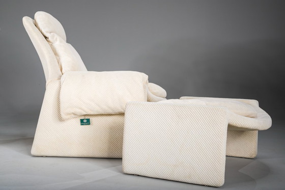 Image 1 of  Chaises et ottomans P60 par Vittorio Introini pour Saporiti, 1960, ensemble de 4