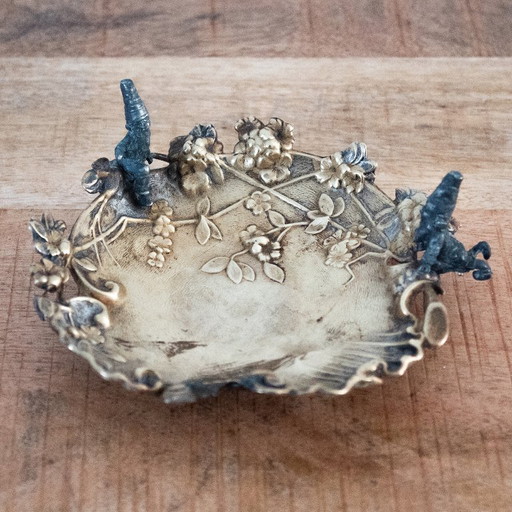 Petit plat ancien Art Nouveau : orné de gnomes et de motifs floraux – decoratieve objecten, Brass