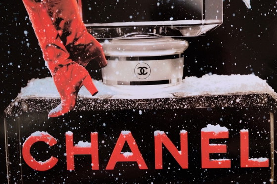 Campaña navideña de Chanel 2019 | Cartel – Pósters, Paper (photo 5 of 6)