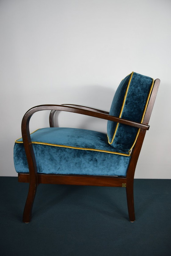 Image 1 of Poltrona vintage con rivestimento in velluto