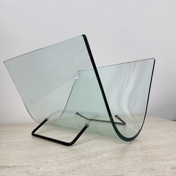 Image 1 of Postmoderner Zeitschriftenständer aus gebogenem Glas von Fiam Italy, 1980er Jahre