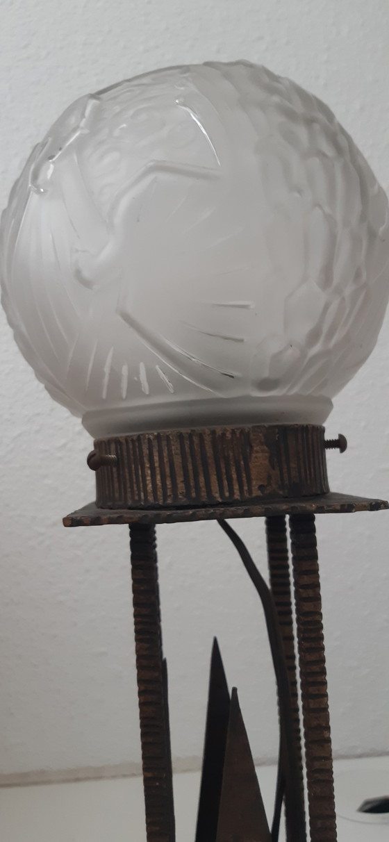 Image 1 of Lampada Art Déco. Altezza 35 cm. Firmata sul paralume.