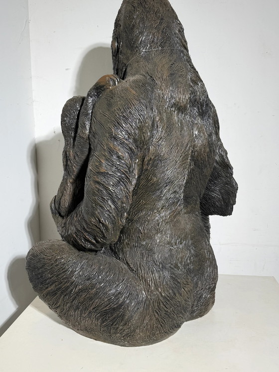 Escultura de gorila con cría – Estatua decorativa de animal de gran tamaño – 120 × 90 cm (photo 6 of 10)