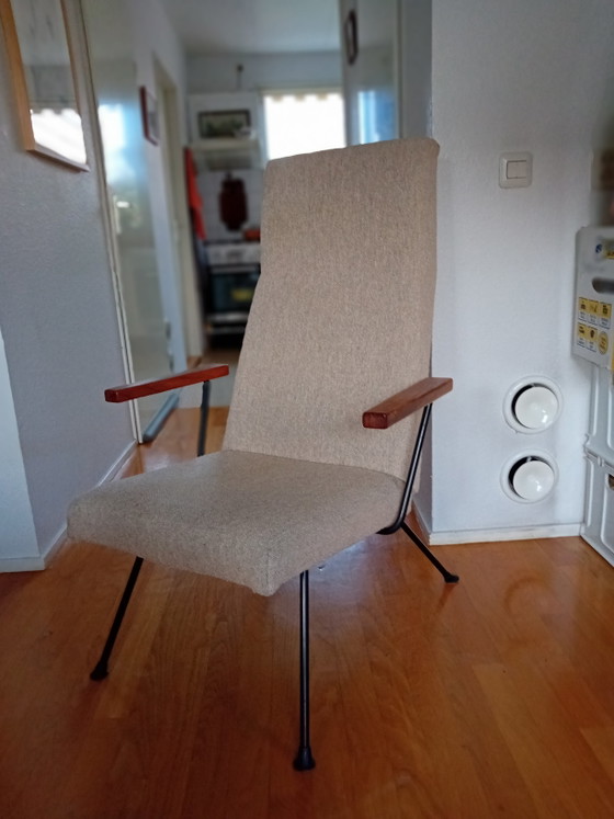 Image 1 of 3 fauteuils et un tabouret du designer Cordemeyer de Gispen