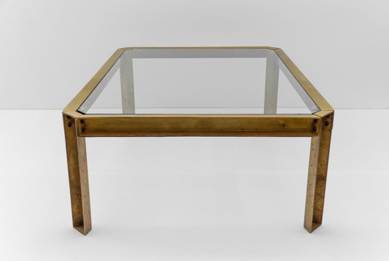 Image 1 of Grande table basse modèle T09 en laiton et verre, par Peter Ghyczy, années 1970