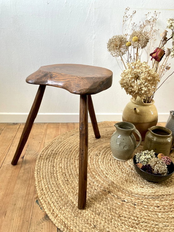 Tabouret tripode ancien en bois massif, fabrication artisanale, Marron, Rustic (photo 8 sur 11)