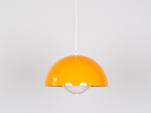 Paire de 2 lampes suspendues space-age des années 1970
