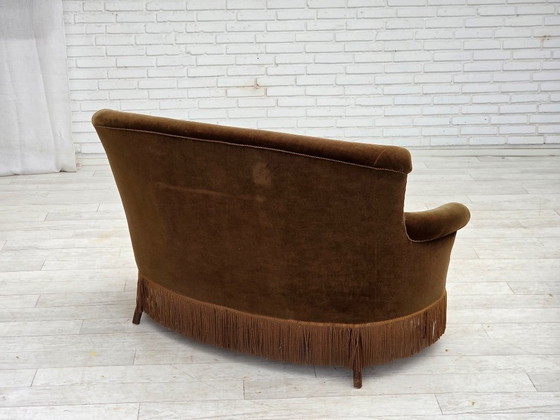 Image 1 of Deense tweezitsbank uit de jaren 60, origineel groen meubelvelours.