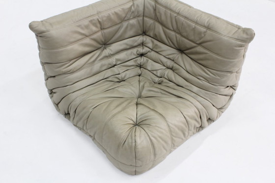 Image 1 of Poltrona angolare vintage Togo in pelle di Michel Ducaroy per Ligne Roset