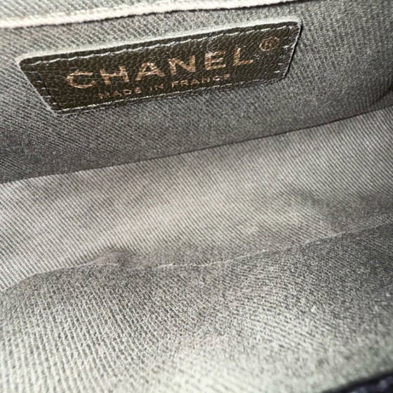 Image 1 of Chanel Boy Small - Caviar 20CM Gewatteerd Zwart Goudkleurige Hardware Serie 23
