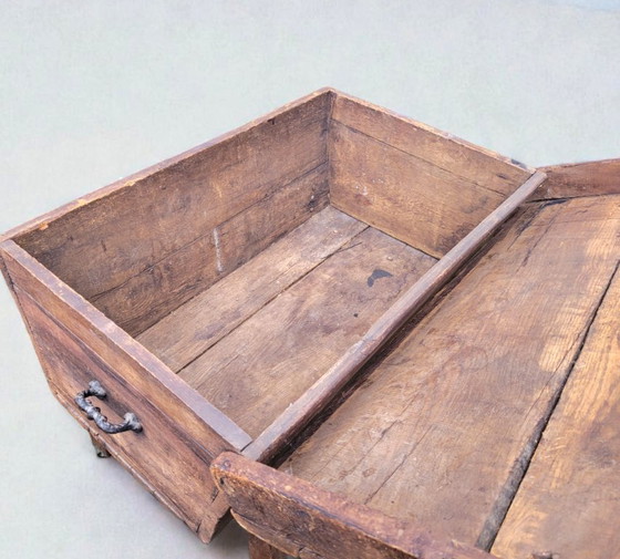 Image 1 of Vroeg 18e eeuwse maritieme havenkist, VOC kist, rustiek houten kist, Nederland 1750