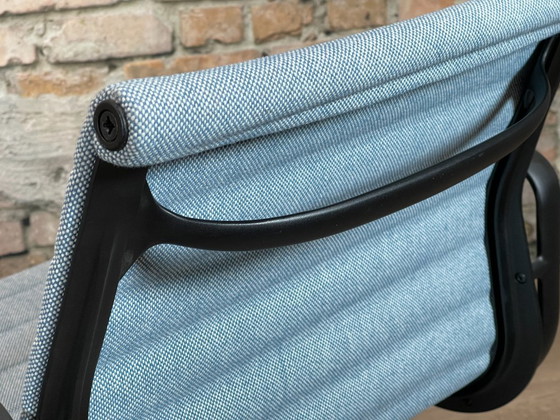 Vitra EA108 – Chaises de bureau, Metal, Textile (photo 13 of 16)